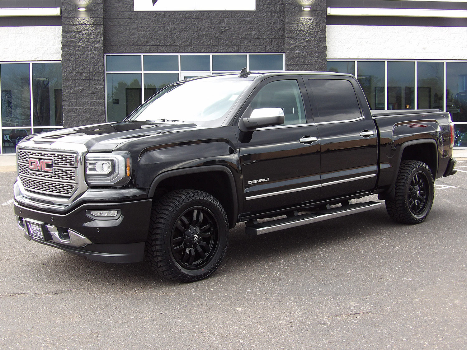Used 2017 GMC Sierra 1500 Denali Denali with VIN 3GTU2PEC8HG454768 for sale in Hinckley, Minnesota