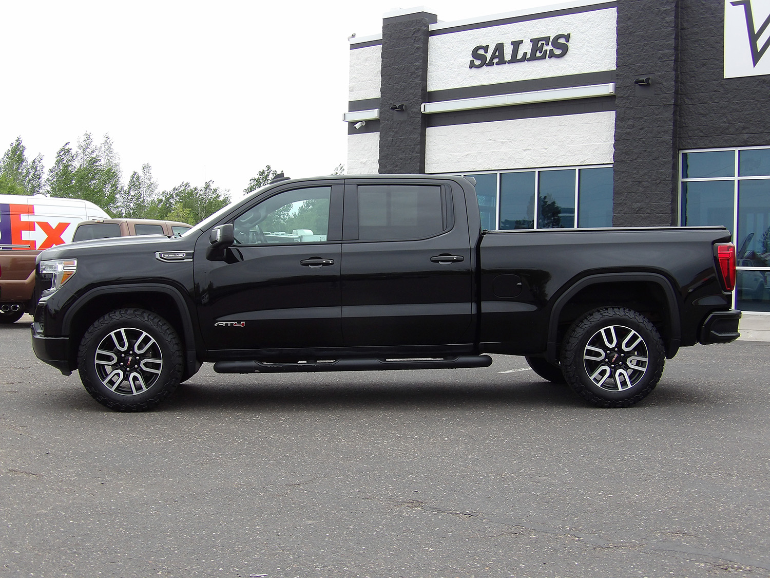 Used 2020 GMC Sierra 1500 AT4 with VIN 1GTP9EED0LZ276157 for sale in Hinckley, Minnesota
