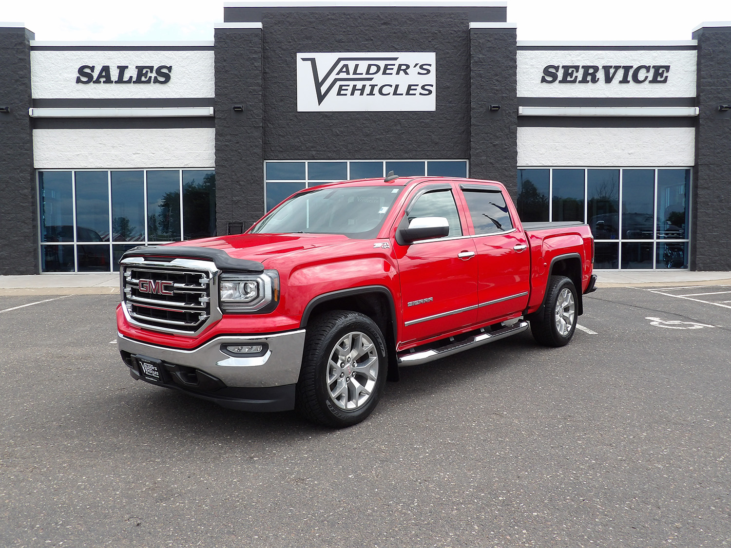 Used 2018 GMC Sierra 1500 SLT with VIN 3GTU2NEC6JG548481 for sale in Hinckley, Minnesota