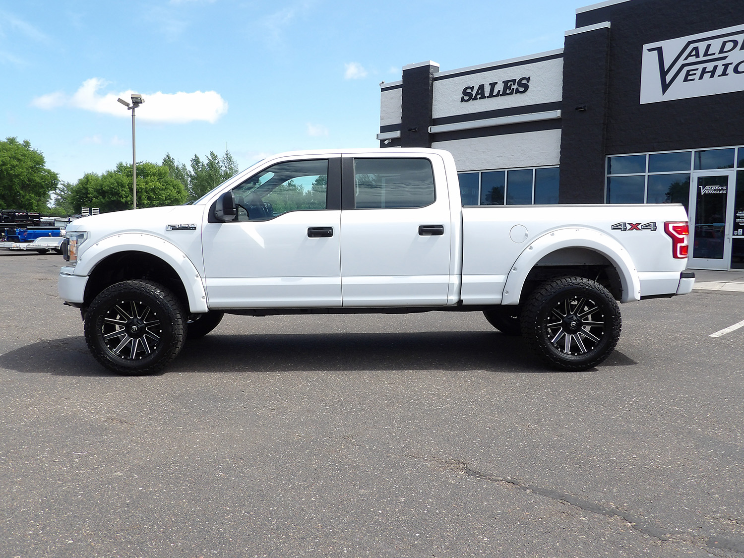 Used 2019 Ford F-150 XL with VIN 1FTFW1E59KFC67883 for sale in Hinckley, Minnesota