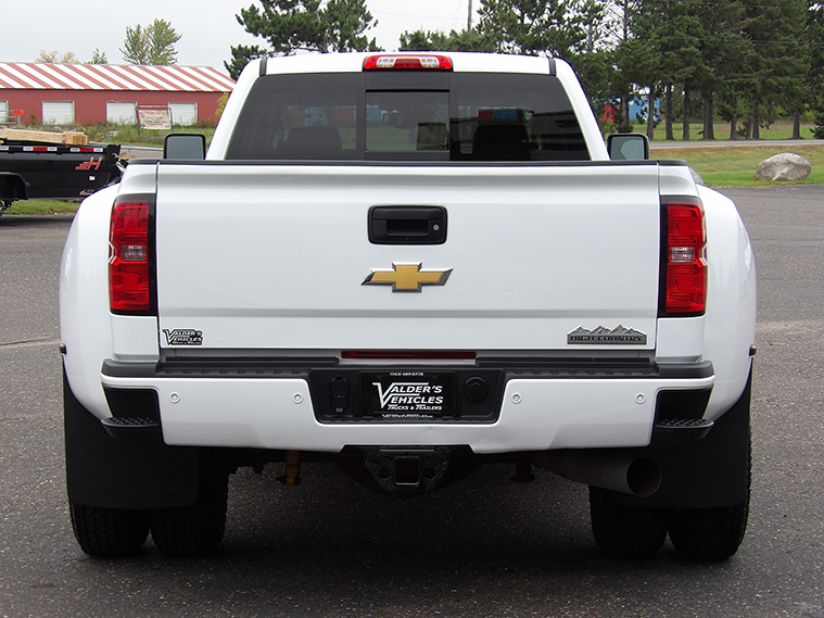 2015 Chevrolet Silverado 3500HD High Country photo 4