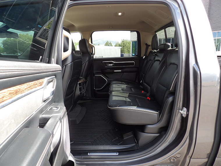 2019 Ram 1500 Laramie photo 12
