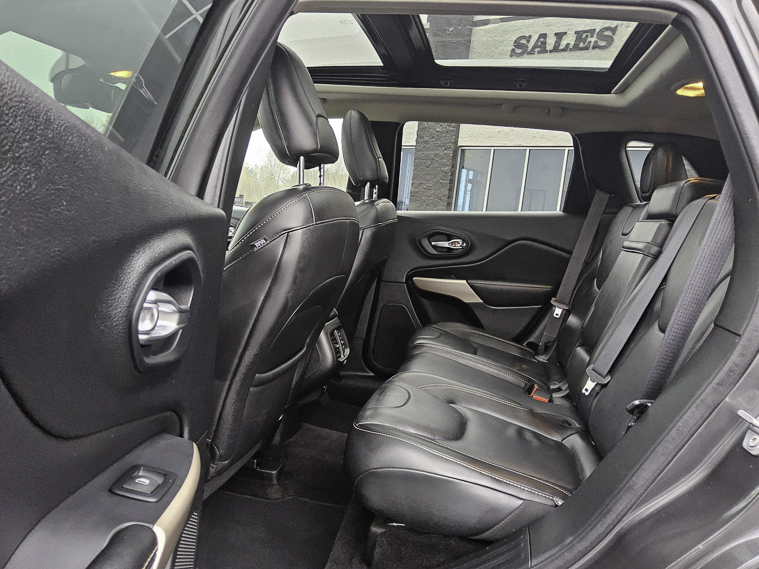 2017 Jeep CHEROKEE SUV